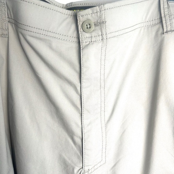 Lee Men's Extreme Motion Crossroad Cargo Short Size 46 Stone Khaki Stretch Waist - Picture 3 of 13